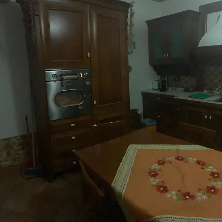 Airport Tourist's House Guest house