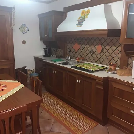 Gasthuis Airport Tourist's House Catánia